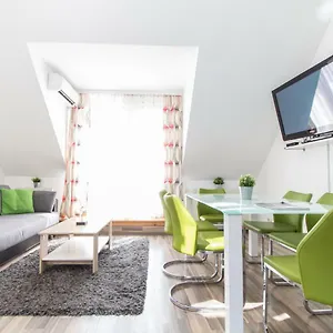  Apartman Karmeliter Flat | Contactless Check-in
