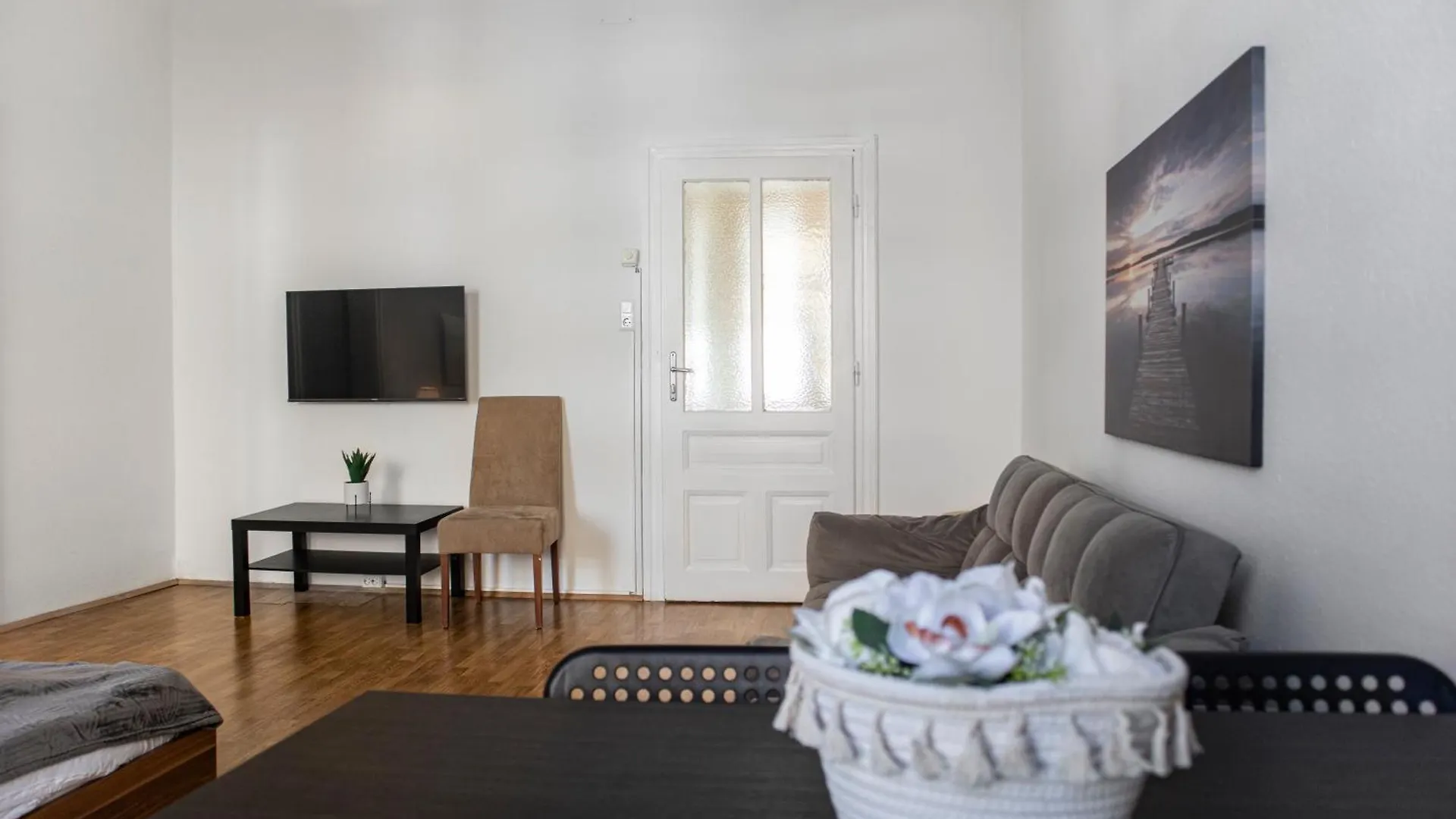 Comfy 2Br Apartment Near Downtown For Longstays Vienna Austria